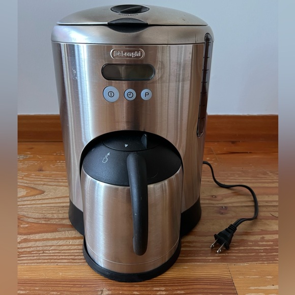 DēLonghi coffee machine - Picture 2 of 13